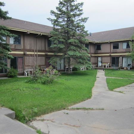 Northwoods Inn Fort St. John Exterior photo